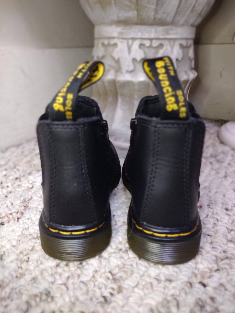 Dr. Martens Toddler Black Leather Chelsea Boots Style#2976-New Without Tags - Picture 4 of 8